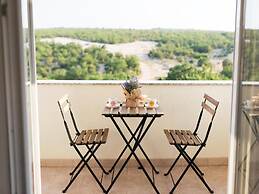 Apartments Mistral - Three Bedroom Apartment With Balcony and Shared P