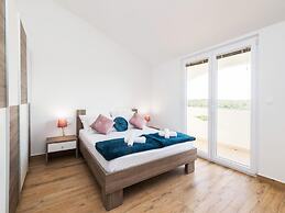 Apartments Mistral - Three Bedroom Apartment With Balcony and Shared P