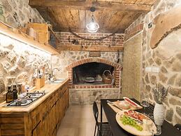 Apartments Mistral - Three Bedroom Apartment With Balcony and Shared P