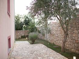 Apartments Mistral - Three Bedroom Apartment With Balcony and Shared P