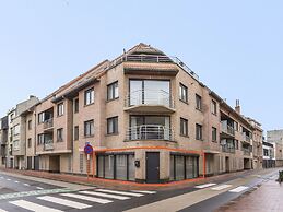 Apartment Close to the Shopping Street