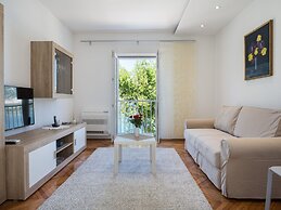 Apartments Ema-two Bedroom Apartment With Sea View