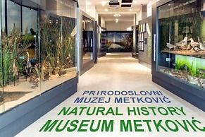 Apartments Ema-two Bedroom Apartment With Sea View