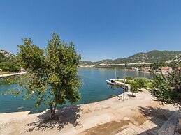 Apartments Ema-two Bedroom Apartment With Sea View