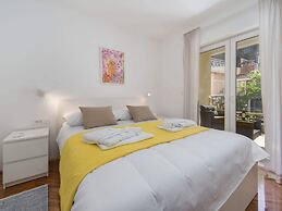 Apartments Ema-two Bedroom Apartment With Sea View