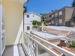 Apartments Ema-two Bedroom Apartment With Sea View