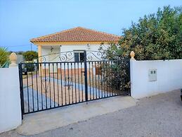 Belvilla by OYO Villa La Casita