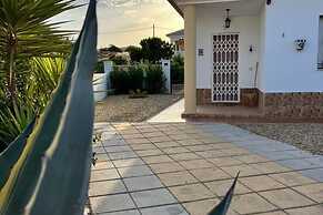 Belvilla by OYO Villa La Casita