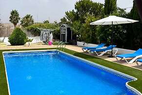 Belvilla by OYO Villa La Casita