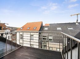 Beautiful Duplex Near Shopping Street