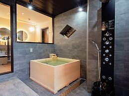 Konjaku-So Nara Naramachi Sauna Villa