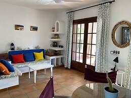 Spacious Holiday Home With Private Garden