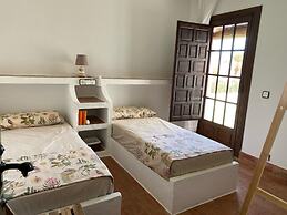 Spacious Holiday Home With Private Garden