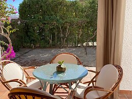 Spacious Holiday Home With Private Garden