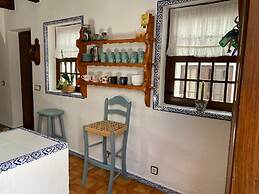 Spacious Holiday Home With Private Garden