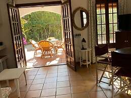 Spacious Holiday Home With Private Garden