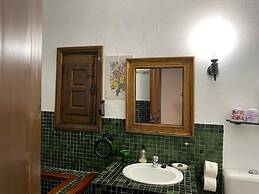 Spacious Holiday Home With Private Garden