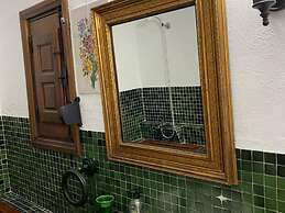 Spacious Holiday Home With Private Garden