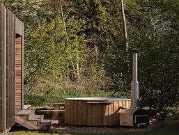 Luxury Villa With hot tub on the Horsterwold