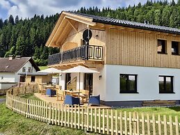 Chalet Near Lake Pressegger and Nassfeld ski Area