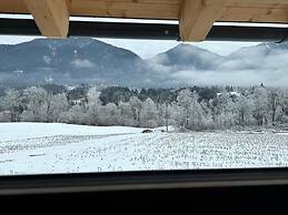 Chalet Near Lake Pressegger and Nassfeld ski Area