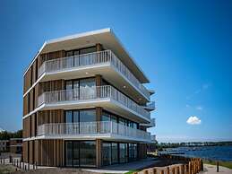 Spacious Waterfront Apartment