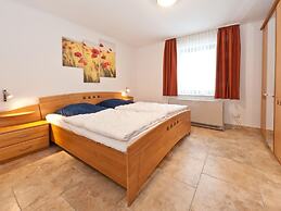 Urbane Holiday Home Near Lake