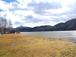 Urbane Holiday Home Near Lake