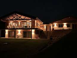 Maja Chalets Comfortable Holiday Residence