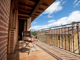 Belvilla by OYO Casa Rural Poza de la Torca II