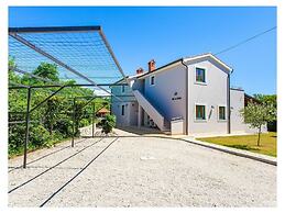Villa Tara With a Beautiful Heated Pool