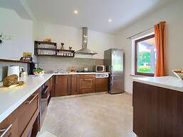 Villa Tara With a Beautiful Heated Pool