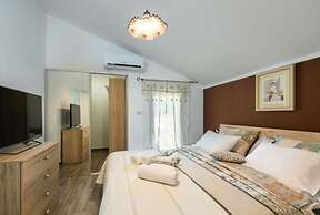 Madonnina Comfortable Holiday Residence