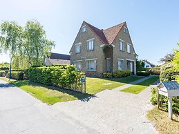 Villa in Koksijde Near Town Center