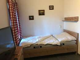 Alpine Hut Hannah Comfortable Vacation Home