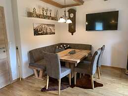 Alpine Hut Hannah Comfortable Vacation Home