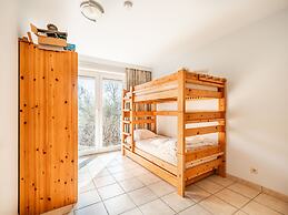 Modern 1st Floor Apartment in Oostduinkerke