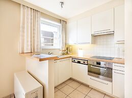 Modern 1st Floor Apartment in Oostduinkerke