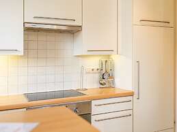 Modern 1st Floor Apartment in Oostduinkerke