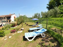 Gorgeous Cottage in Pescaglia With Swimming Pool