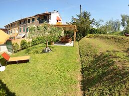Gorgeous Cottage in Pescaglia With Swimming Pool