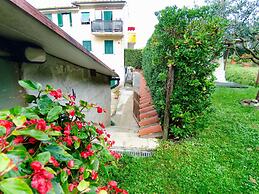 Gorgeous Cottage in Pescaglia With Swimming Pool