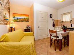 Gorgeous Cottage in Pescaglia With Swimming Pool