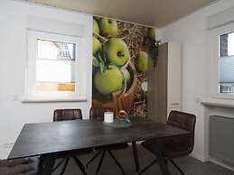 Elas Place Modern Retreat