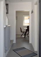 Elas Place Modern Retreat