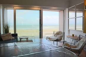Apartment in Nieuwpoort With sea View