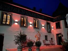 Halfenschanke Modern Retreat