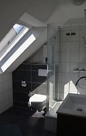 Halfenschanke Modern Retreat