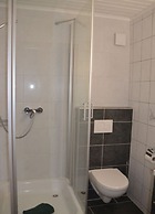 Halfenschanke Modern Retreat