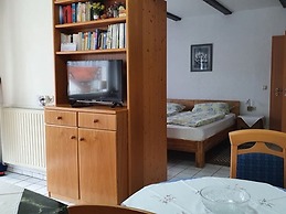 Lovely Apartment With Cosy Terrace